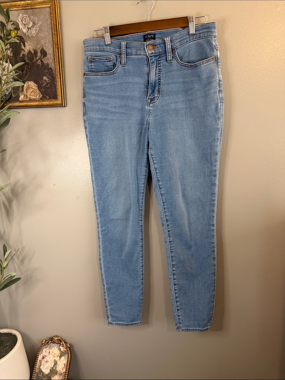 J.Crew 9” Mid Rise Skinny Jeans Light Wash Stretch Denim Size 29 - Picture 5 of 8